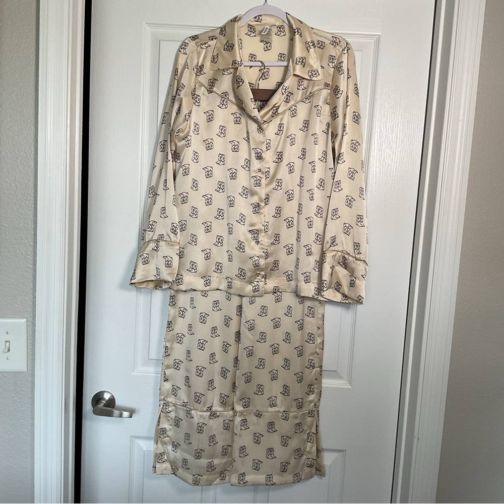 Wild lovers Cream Satin Two-Piece Pajama Set with Western Boots Motif